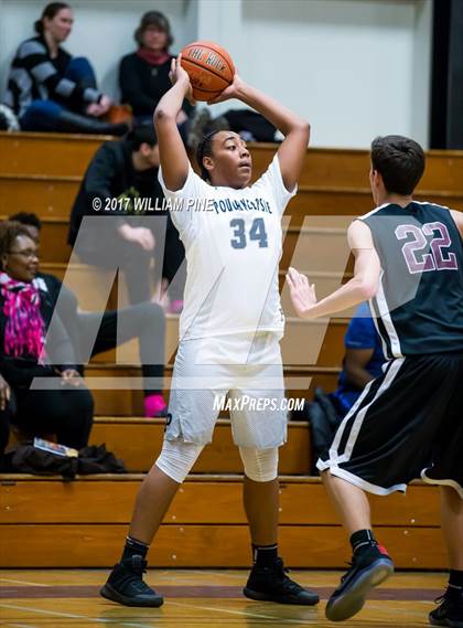 Thumbnail 2 in Poughkeepsie vs Kingston (Officials vs Cancer) photogallery.