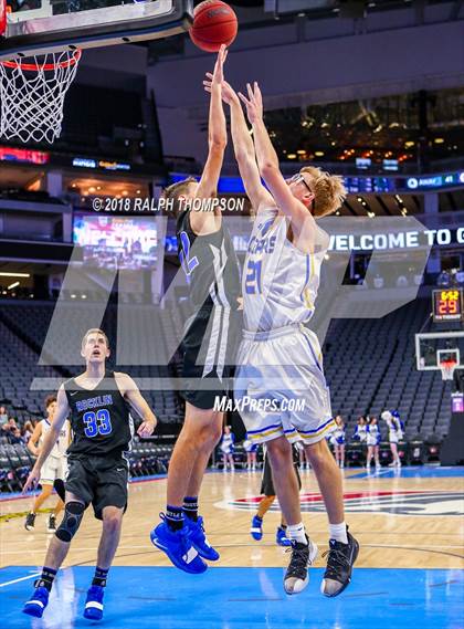 Thumbnail 2 in Del Campo vs. Rocklin (@ Golden 1 Center) photogallery.