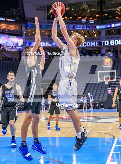 Thumbnail 3 in Del Campo vs. Rocklin (@ Golden 1 Center) photogallery.