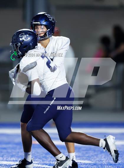 Thumbnail 3 in Sierra Canyon vs Chaminade photogallery.