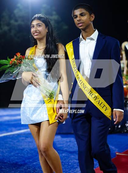 Thumbnail 2 in Sierra Canyon vs Chaminade photogallery.
