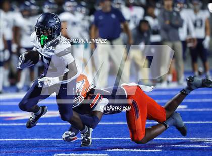 Thumbnail 3 in Sierra Canyon vs Chaminade photogallery.