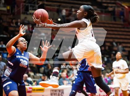 Thumbnail 2 in Bakersfield vs. Independence (CIF CS D2 Final) photogallery.