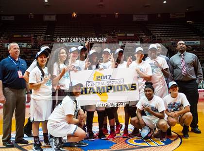 Thumbnail 2 in Bakersfield vs. Independence (CIF CS D2 Final) photogallery.