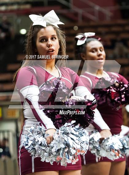 Thumbnail 1 in Bakersfield vs. Independence (CIF CS D2 Final) photogallery.