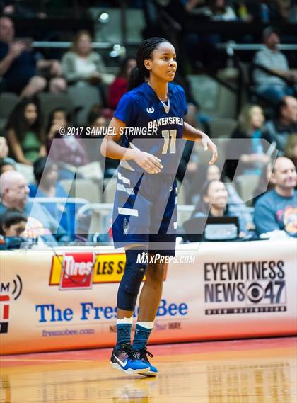 Thumbnail 2 in Bakersfield vs. Independence (CIF CS D2 Final) photogallery.