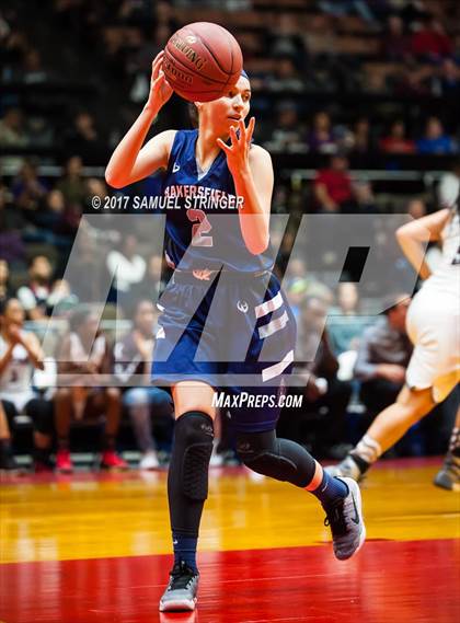 Thumbnail 3 in Bakersfield vs. Independence (CIF CS D2 Final) photogallery.