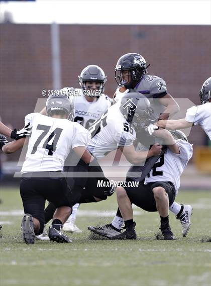 Thumbnail 1 in Roosevelt vs Discovery Canyon (CHSAA 3A Round 1 Playoff) photogallery.