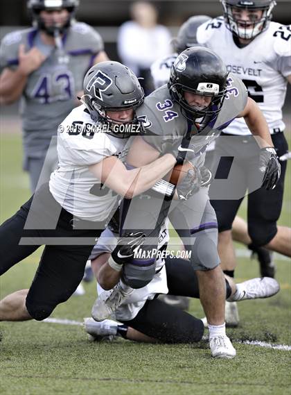 Thumbnail 3 in Roosevelt vs Discovery Canyon (CHSAA 3A Round 1 Playoff) photogallery.