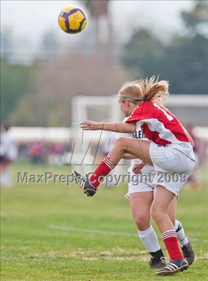 Thumbnail 3 in Glendora vs. Arrowhead Christian photogallery.