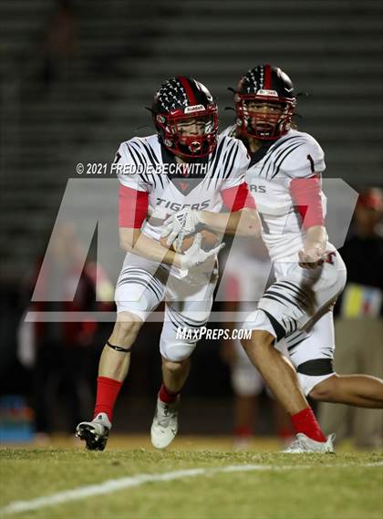 Thumbnail 2 in Trenton @ Collinsville photogallery.