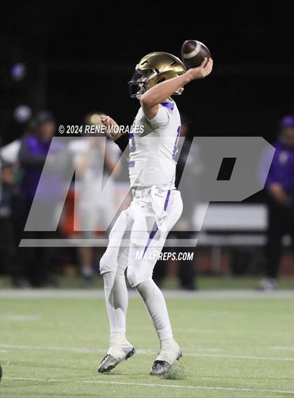 Thumbnail 2 in St. Augustine vs St. Pius X-St. Matthias Academy (CIF State Bowl Regional Final Div 4-A) photogallery.