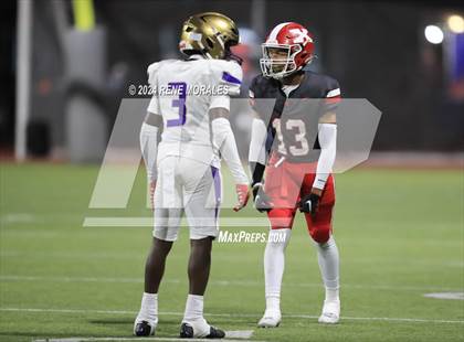 Thumbnail 1 in St. Augustine vs St. Pius X-St. Matthias Academy (CIF State Bowl Regional Final Div 4-A) photogallery.