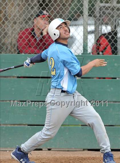 Thumbnail 3 in Burbank vs. San Juan (Land Park Easter Tournament) photogallery.