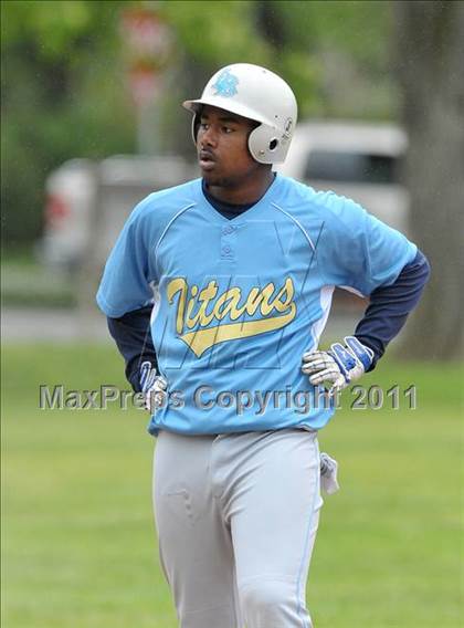 Thumbnail 3 in Burbank vs. San Juan (Land Park Easter Tournament) photogallery.