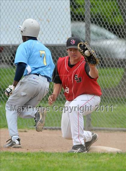 Thumbnail 3 in Burbank vs. San Juan (Land Park Easter Tournament) photogallery.