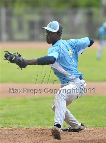 Thumbnail 1 in Burbank vs. San Juan (Land Park Easter Tournament) photogallery.