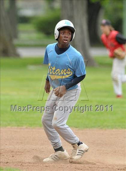 Thumbnail 1 in Burbank vs. San Juan (Land Park Easter Tournament) photogallery.