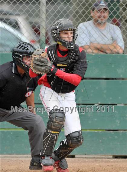 Thumbnail 2 in Burbank vs. San Juan (Land Park Easter Tournament) photogallery.