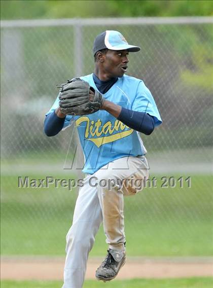 Thumbnail 3 in Burbank vs. San Juan (Land Park Easter Tournament) photogallery.