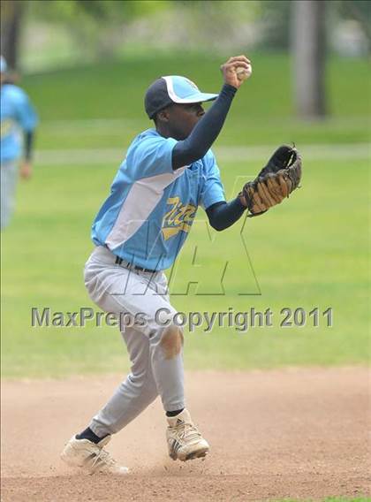 Thumbnail 1 in Burbank vs. San Juan (Land Park Easter Tournament) photogallery.
