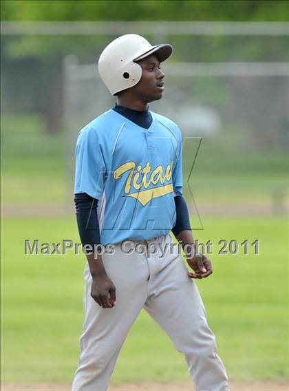 Thumbnail 2 in Burbank vs. San Juan (Land Park Easter Tournament) photogallery.