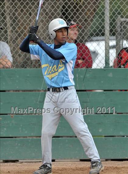 Thumbnail 3 in Burbank vs. San Juan (Land Park Easter Tournament) photogallery.