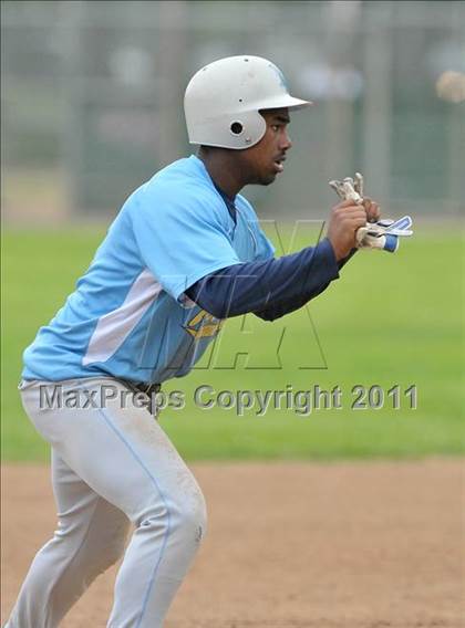 Thumbnail 1 in Burbank vs. San Juan (Land Park Easter Tournament) photogallery.