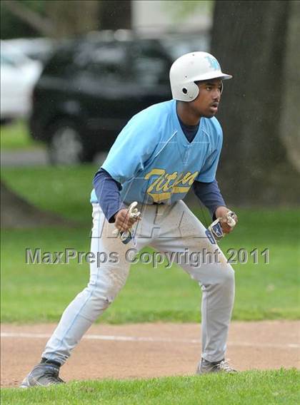 Thumbnail 3 in Burbank vs. San Juan (Land Park Easter Tournament) photogallery.