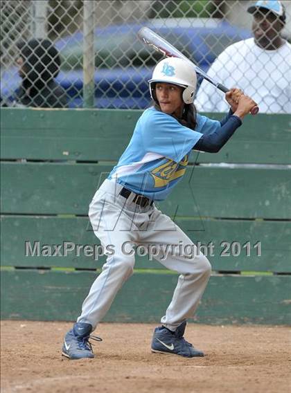 Thumbnail 3 in Burbank vs. San Juan (Land Park Easter Tournament) photogallery.