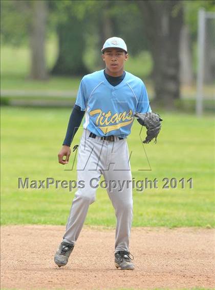 Thumbnail 2 in Burbank vs. San Juan (Land Park Easter Tournament) photogallery.