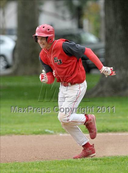 Thumbnail 3 in Burbank vs. San Juan (Land Park Easter Tournament) photogallery.