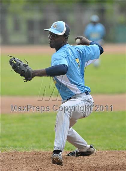 Thumbnail 3 in Burbank vs. San Juan (Land Park Easter Tournament) photogallery.