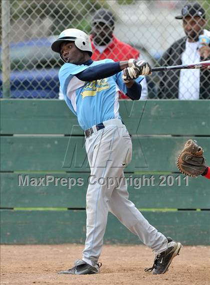 Thumbnail 2 in Burbank vs. San Juan (Land Park Easter Tournament) photogallery.