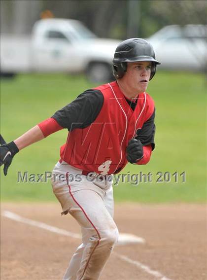 Thumbnail 1 in Burbank vs. San Juan (Land Park Easter Tournament) photogallery.