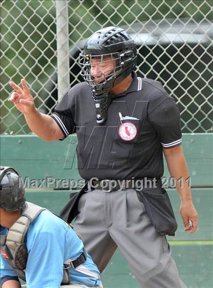 Thumbnail 1 in Burbank vs. San Juan (Land Park Easter Tournament) photogallery.
