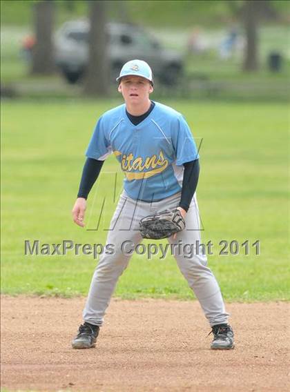 Thumbnail 2 in Burbank vs. San Juan (Land Park Easter Tournament) photogallery.