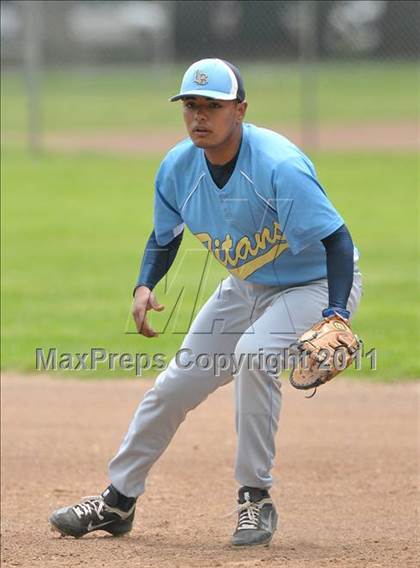 Thumbnail 1 in Burbank vs. San Juan (Land Park Easter Tournament) photogallery.
