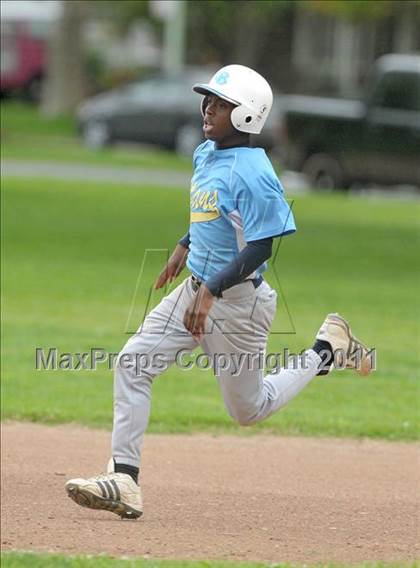 Thumbnail 1 in Burbank vs. San Juan (Land Park Easter Tournament) photogallery.
