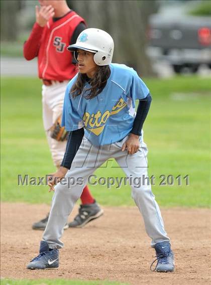 Thumbnail 3 in Burbank vs. San Juan (Land Park Easter Tournament) photogallery.