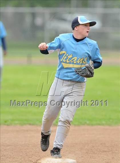 Thumbnail 3 in Burbank vs. San Juan (Land Park Easter Tournament) photogallery.