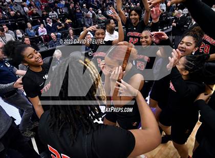 Thumbnail 2 in Etiwanda vs. Archbishop Mitty (CIF State Open Div. Final) photogallery.