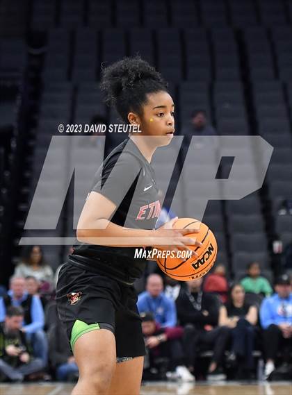Thumbnail 1 in Etiwanda vs. Archbishop Mitty (CIF State Open Div. Final) photogallery.