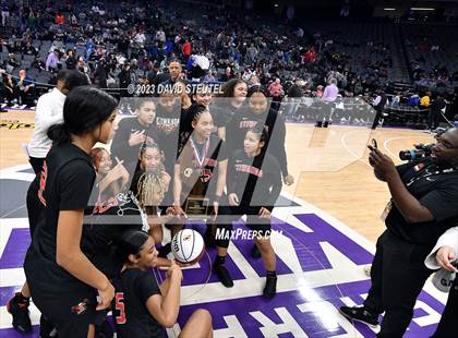Thumbnail 2 in Etiwanda vs. Archbishop Mitty (CIF State Open Div. Final) photogallery.