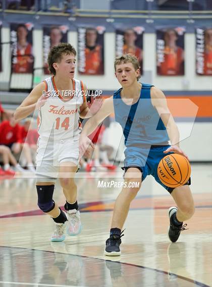 Thumbnail 3 in Farmington vs. Skyridge (Falcon Classaic) photogallery.