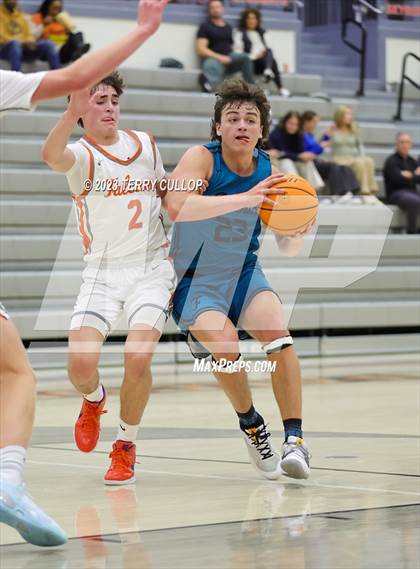 Thumbnail 3 in Farmington vs. Skyridge (Falcon Classaic) photogallery.