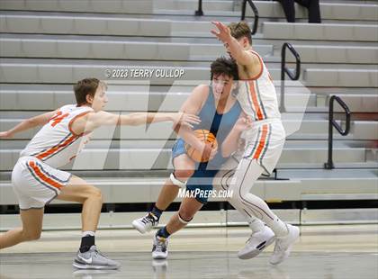 Thumbnail 3 in Farmington vs. Skyridge (Falcon Classaic) photogallery.