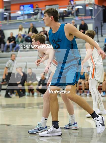 Thumbnail 2 in Farmington vs. Skyridge (Falcon Classaic) photogallery.