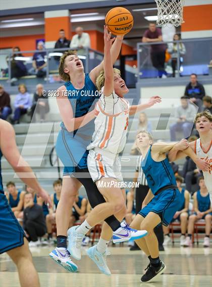 Thumbnail 3 in Farmington vs. Skyridge (Falcon Classaic) photogallery.