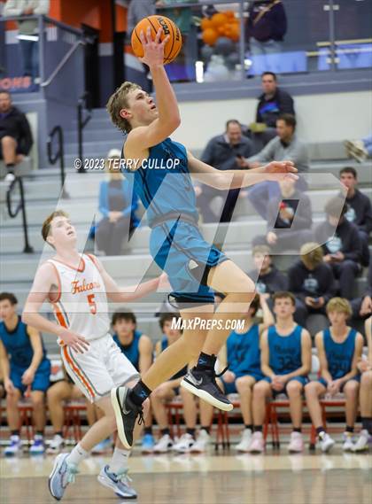 Thumbnail 2 in Farmington vs. Skyridge (Falcon Classaic) photogallery.